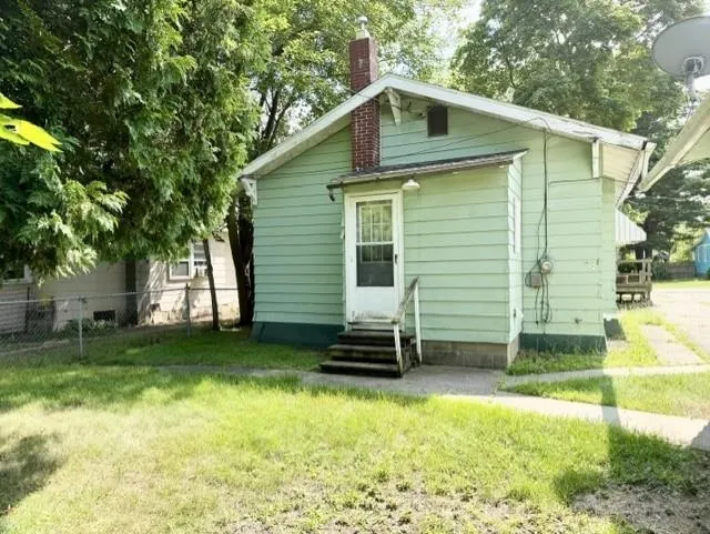 1315 Plum Alma City, MI 48801