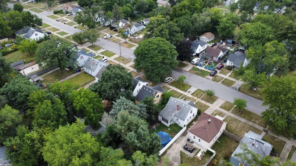 8292 BRACE STREET Detroit City, MI 48228