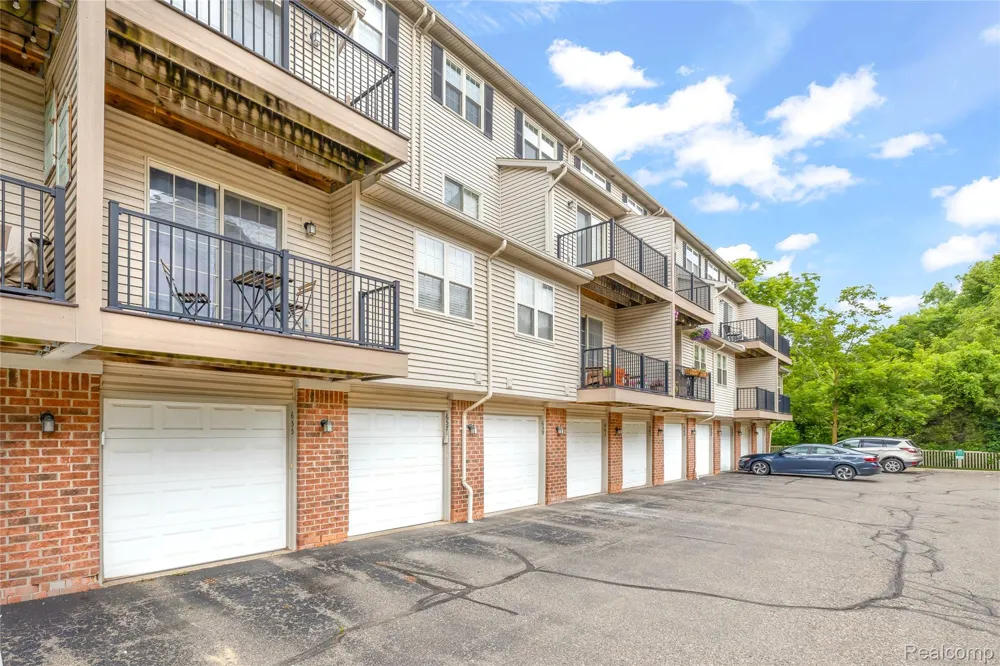 655 River Park Village Boulevard Northville City, MI 48167