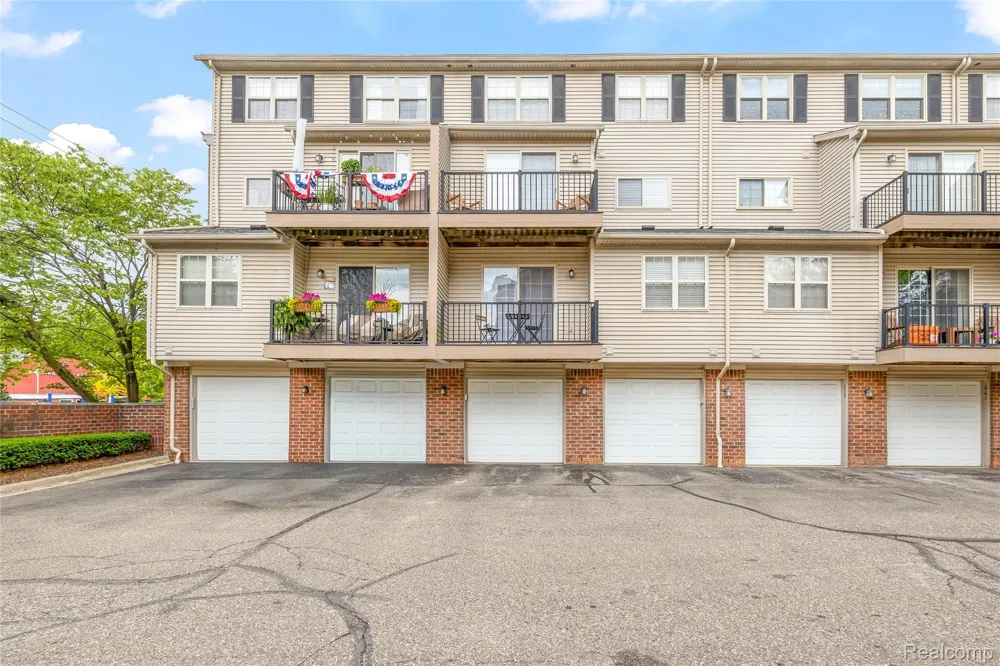 655 River Park Village Boulevard Northville City, MI 48167