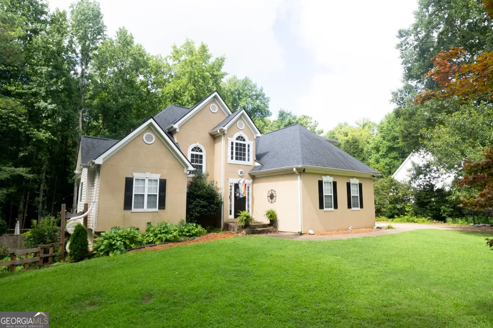 95 Crescent CIR Newnan, GA 30265