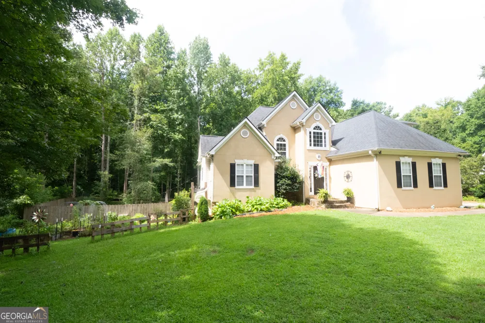 95 Crescent CIR Newnan, GA 30265