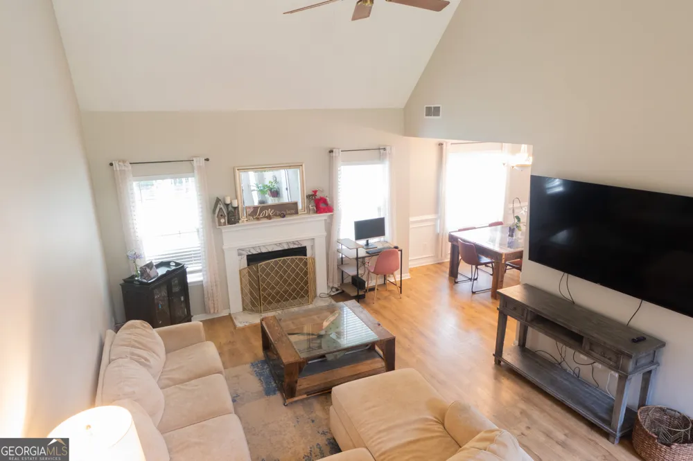 95 Crescent CIR Newnan, GA 30265
