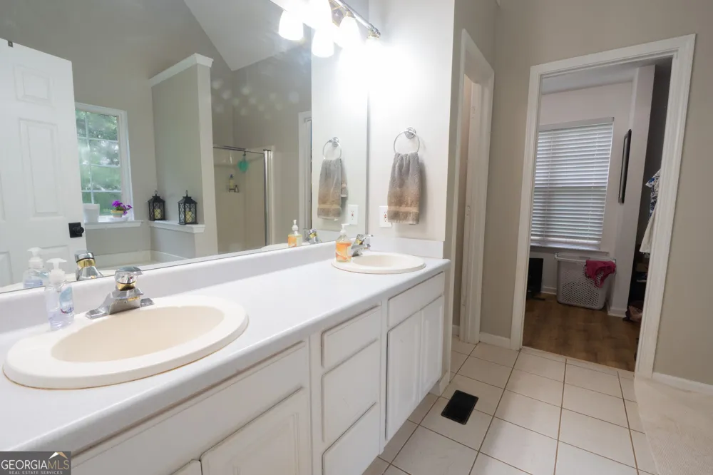 95 Crescent CIR Newnan, GA 30265