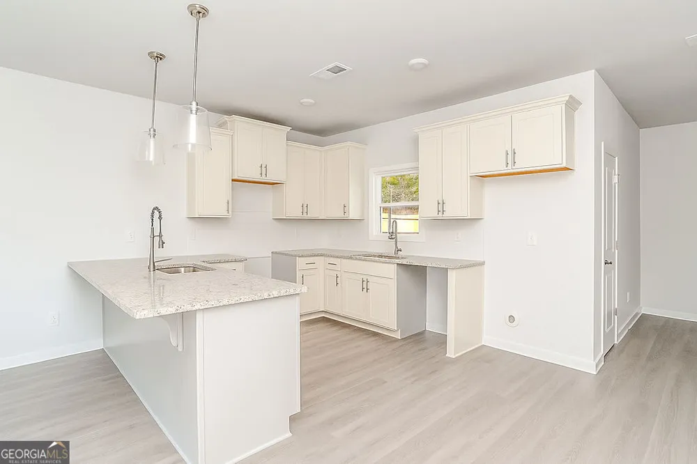 160 Bartow Fayetteville, GA 30214