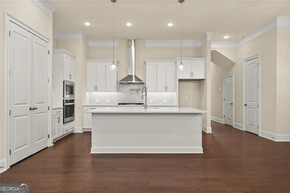 136 Village Green AVE Woodstock, GA 30189