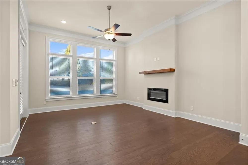 136 Village Green AVE Woodstock, GA 30189