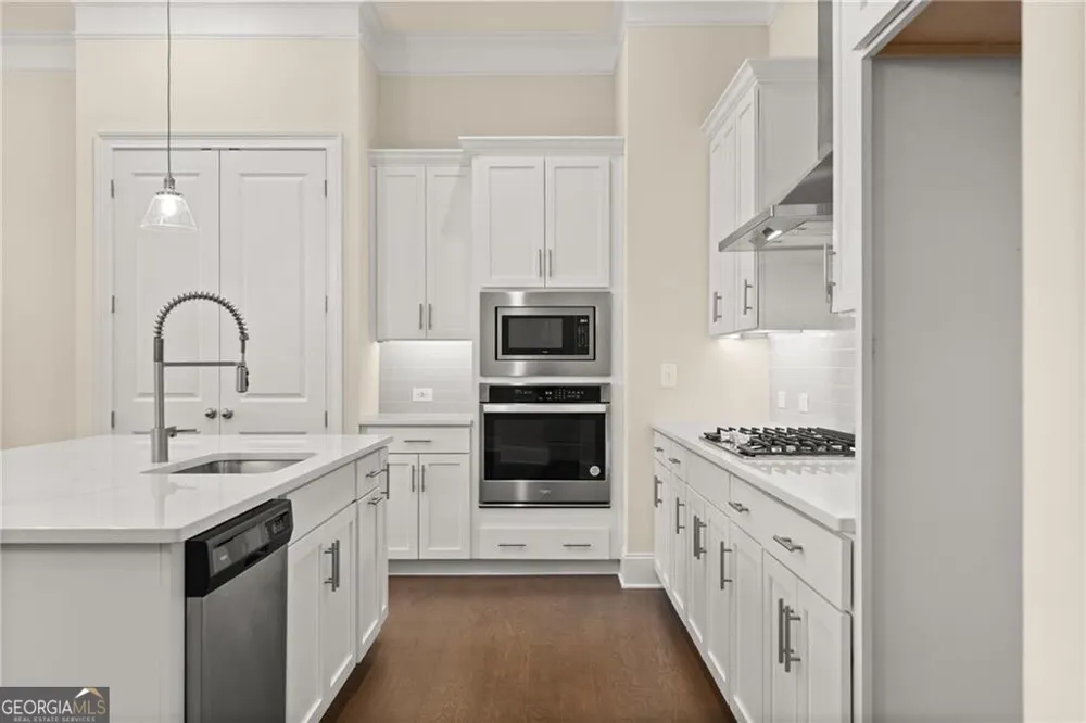 136 Village Green AVE Woodstock, GA 30189
