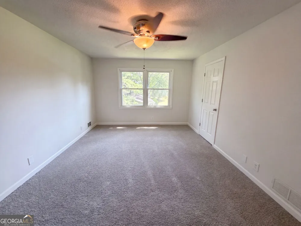 962 Doeskin DR NW Conyers, GA 30012