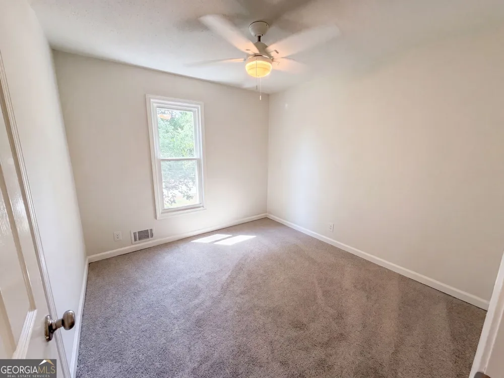 962 Doeskin DR NW Conyers, GA 30012