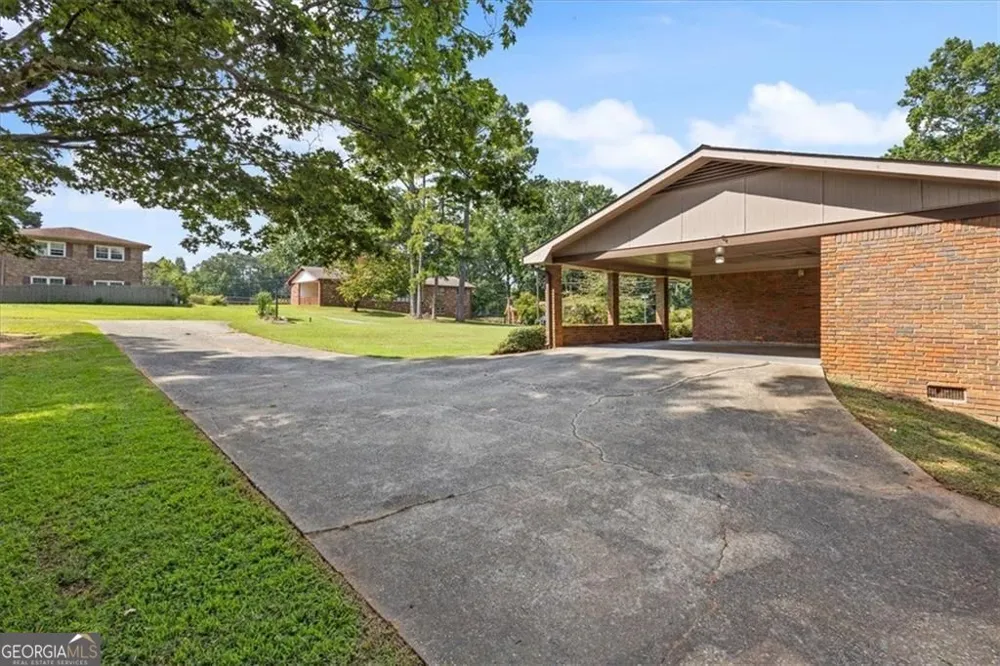 5082 Ailene DR Douglasville, GA 30135