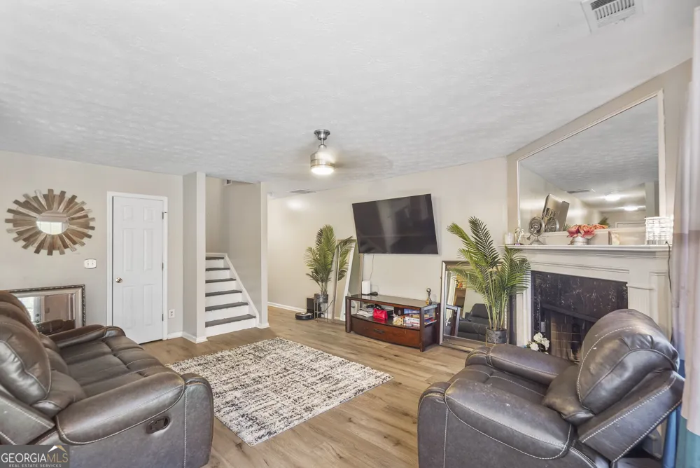 2007 Manhattan PKWY Decatur, GA 30035