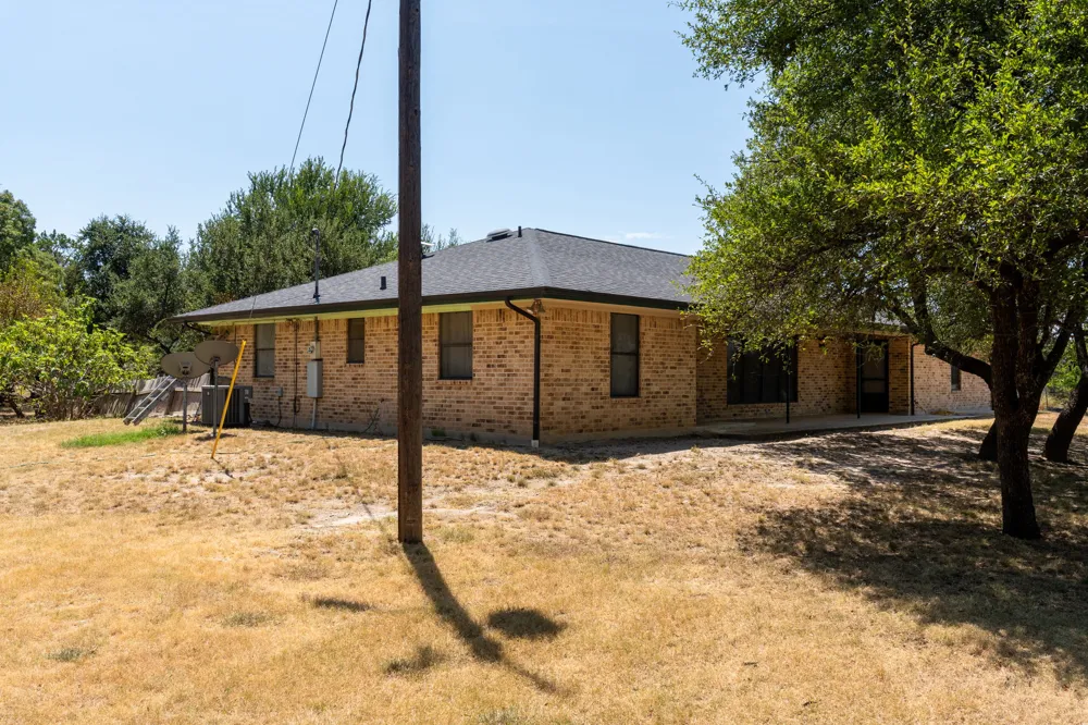 3322 County Road 1020 Lampasas, TX 76550