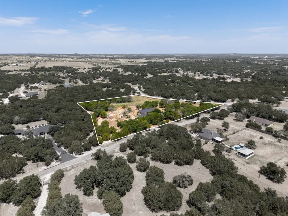 3322 County Road 1020 Lampasas, TX 76550