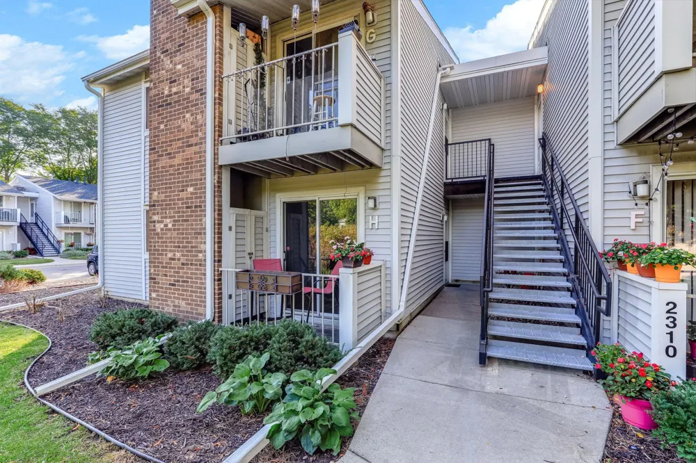 2310 Benson Avenue #H Saint Paul, MN 55116