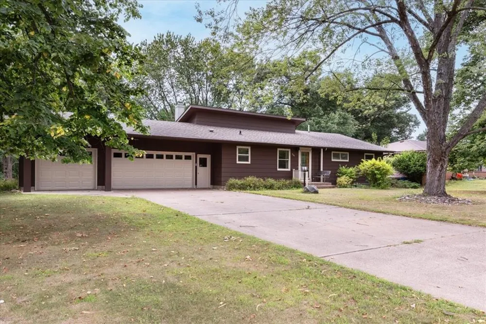 1121 River Heights Road Menomonie, WI 54751