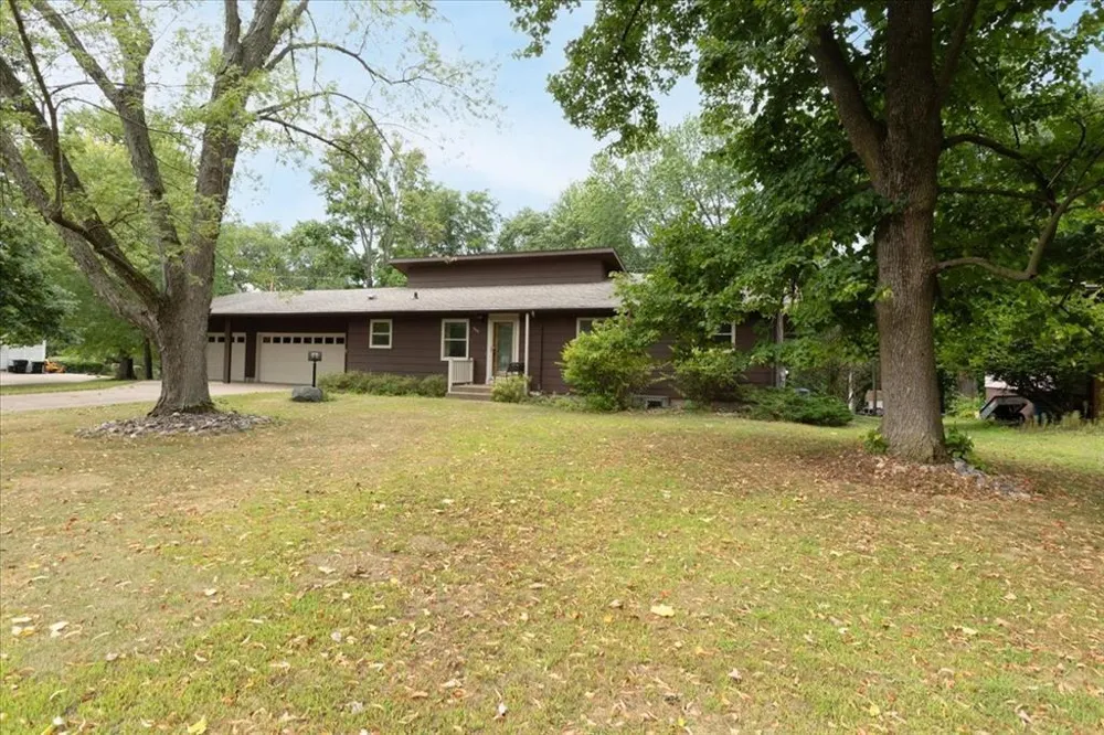 1121 River Heights Road Menomonie, WI 54751