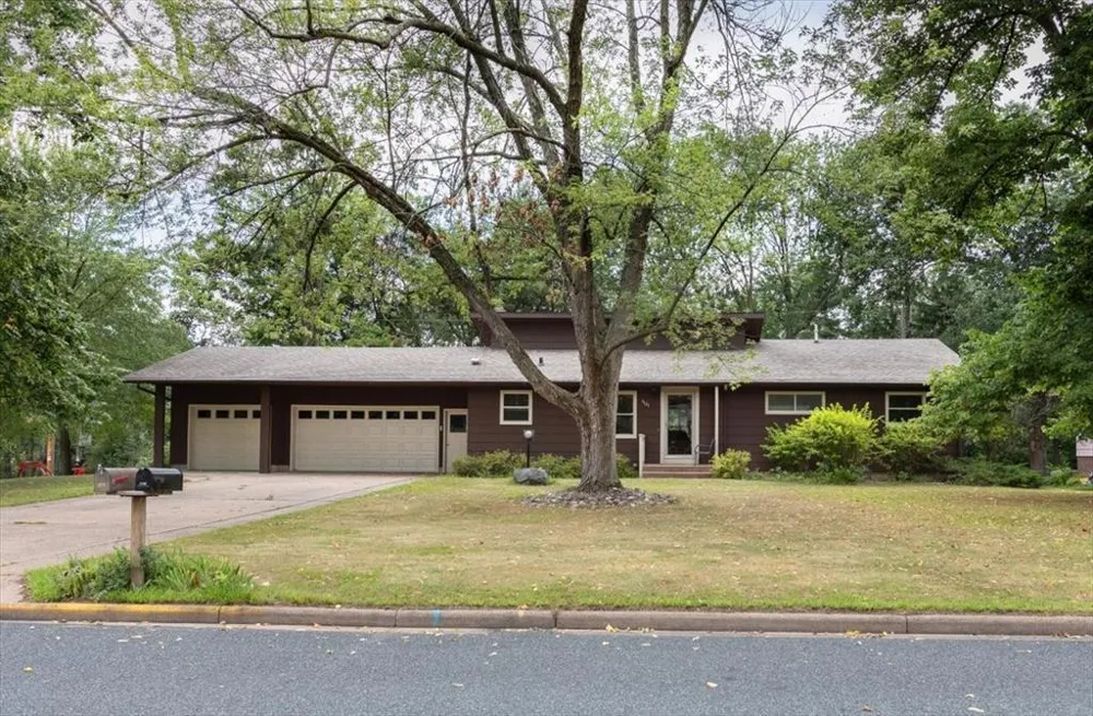 1121 River Heights Road Menomonie, WI 54751