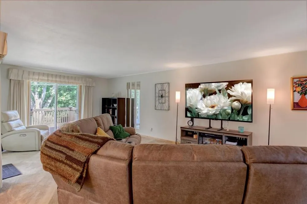 1121 River Heights Road Menomonie, WI 54751