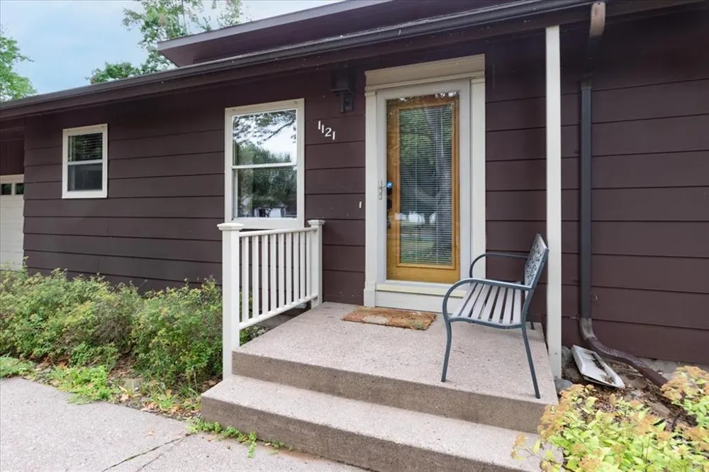 1121 River Heights Road Menomonie, WI 54751