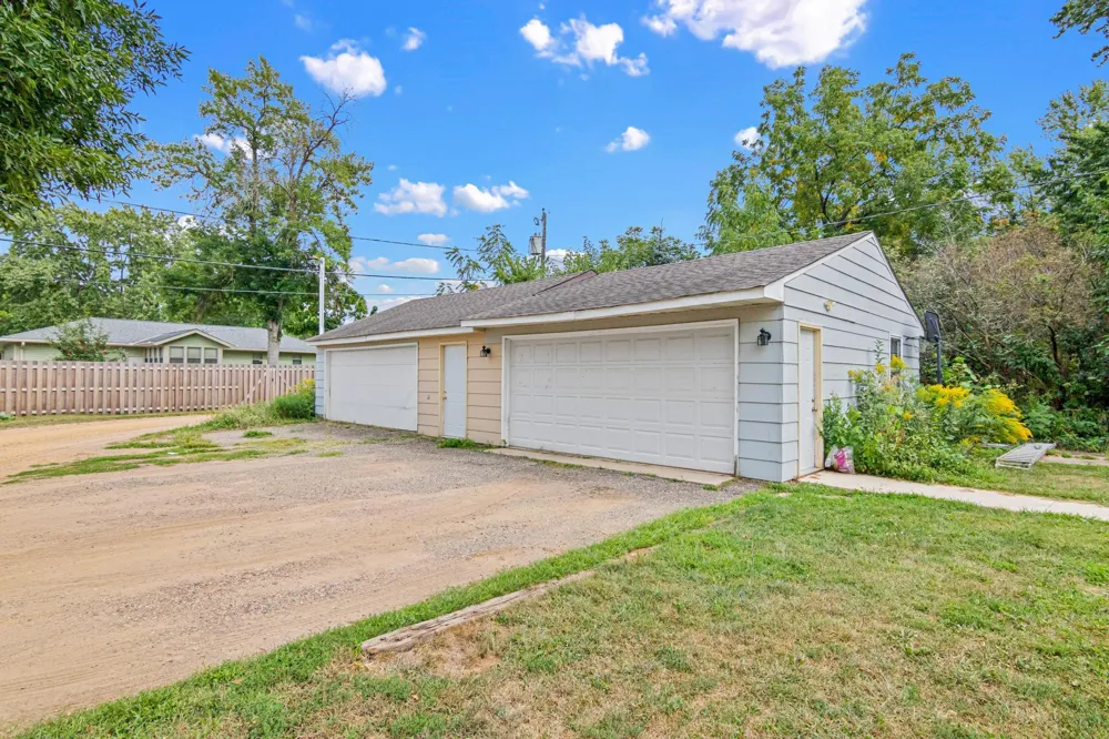 727 Shumway Street S Shakopee, MN 55379