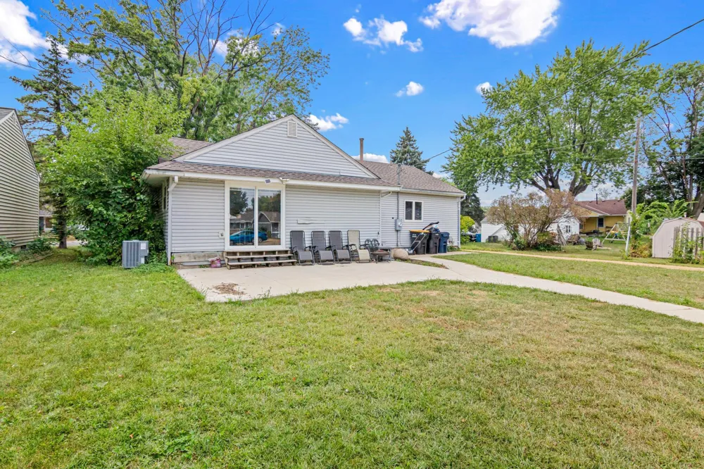 727 Shumway Street S Shakopee, MN 55379