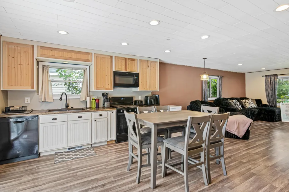 727 Shumway Street S Shakopee, MN 55379