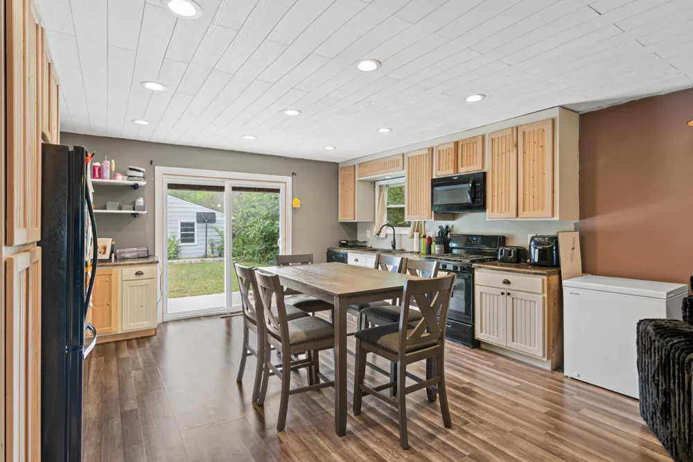727 Shumway Street S Shakopee, MN 55379