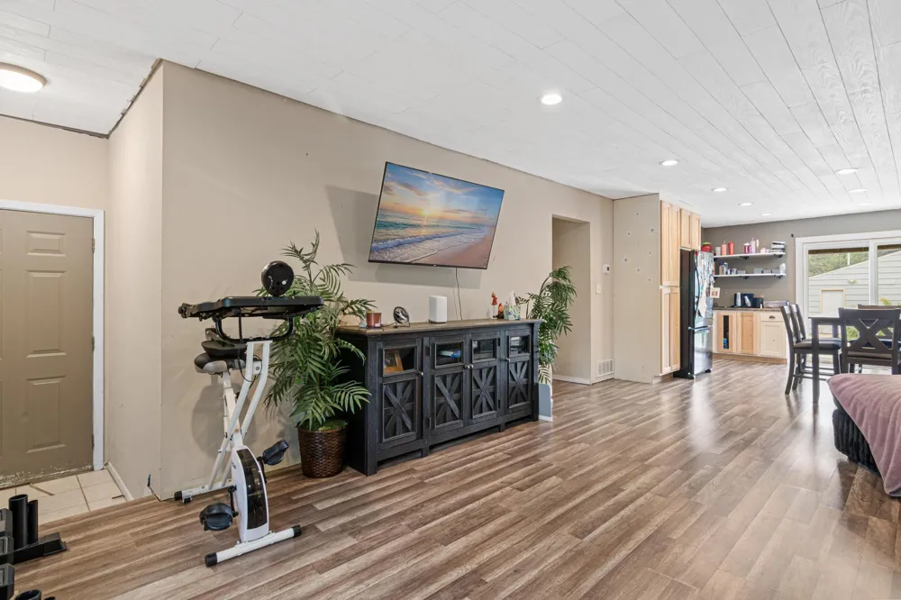 727 Shumway Street S Shakopee, MN 55379
