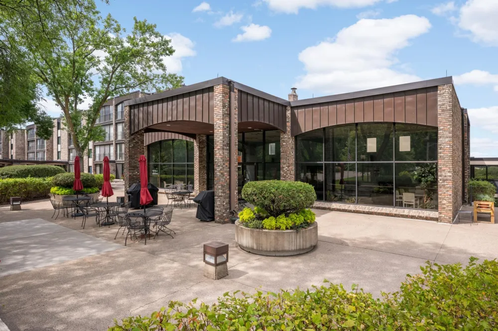 1077 Sibley Memorial Highway #605 Mendota Heights, MN 55118