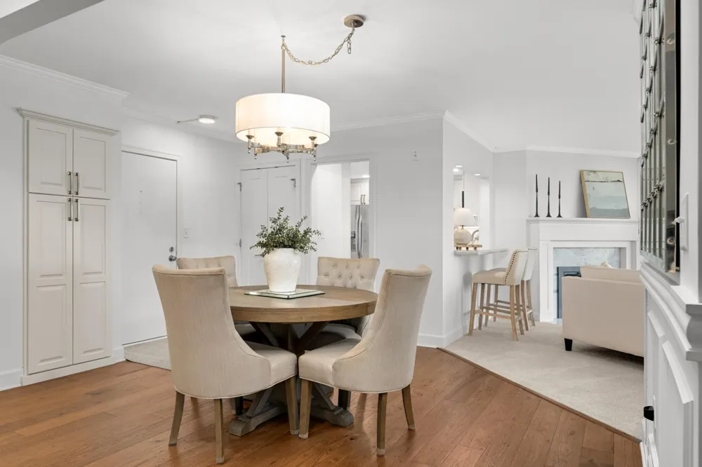 1077 Sibley Memorial Highway #605 Mendota Heights, MN 55118