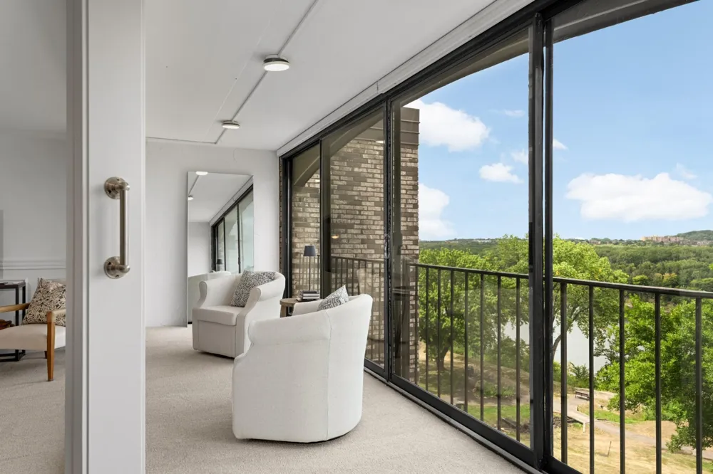 1077 Sibley Memorial Highway #605 Mendota Heights, MN 55118