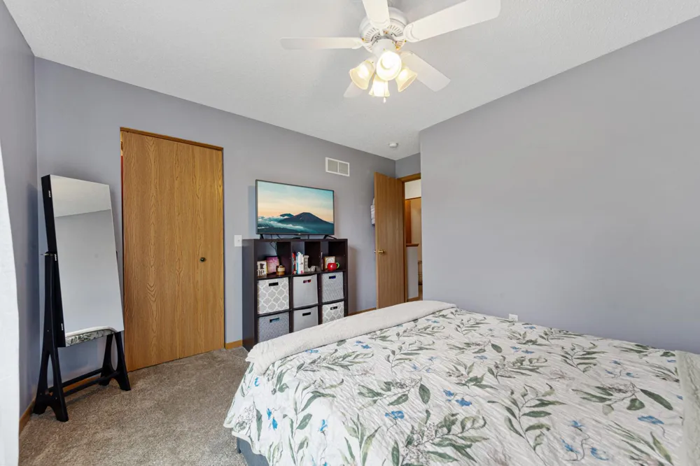 15549 Flyboat Lane #63 Apple Valley, MN 55124