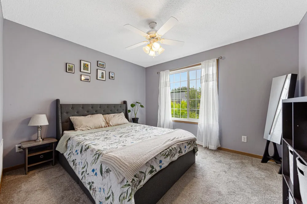 15549 Flyboat Lane #63 Apple Valley, MN 55124