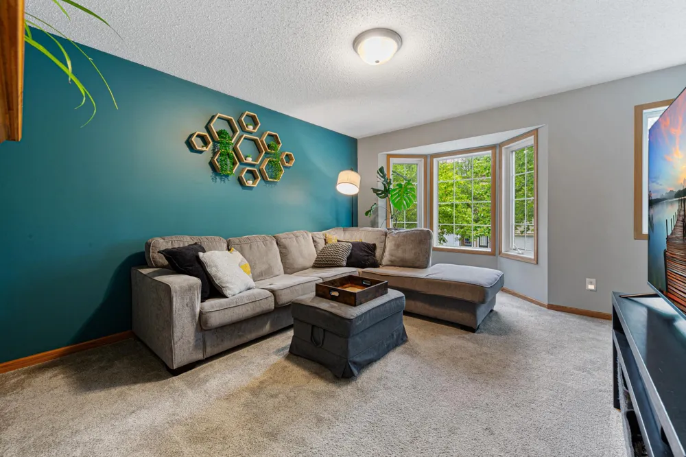 15549 Flyboat Lane #63 Apple Valley, MN 55124