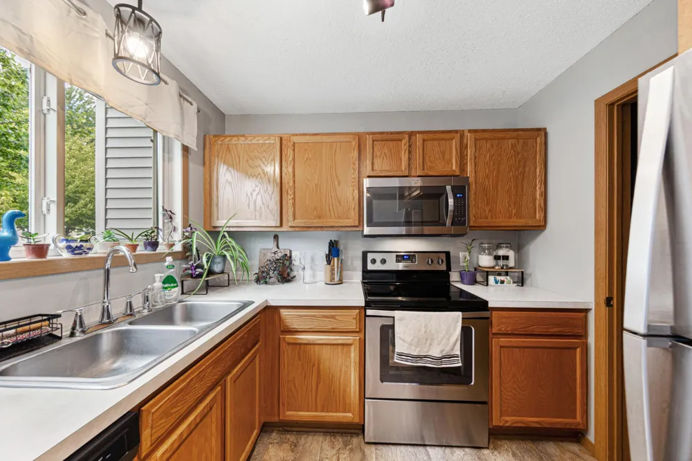 15549 Flyboat Lane #63 Apple Valley, MN 55124