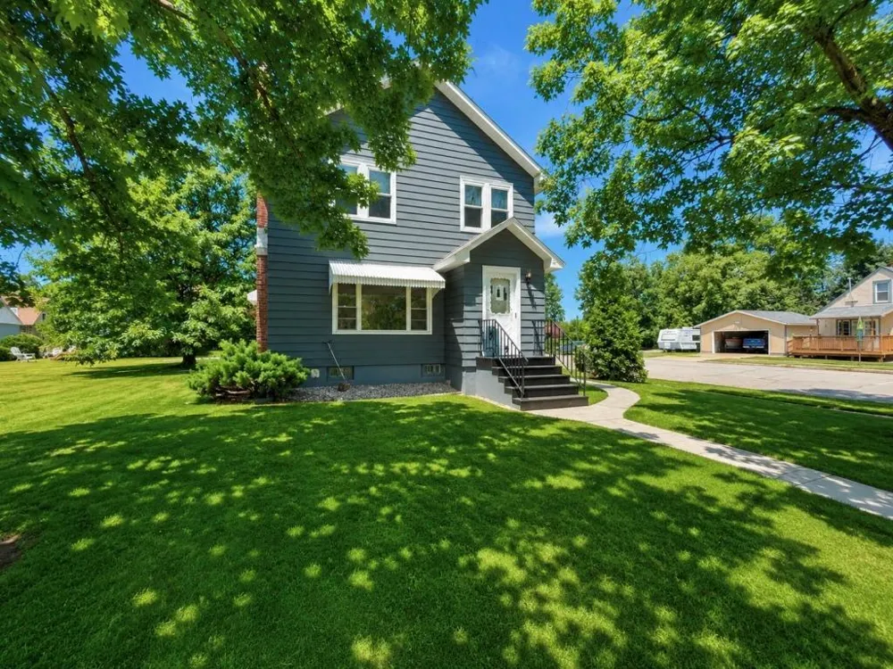 502 W 3rd Avenue Keewatin, MN 55753