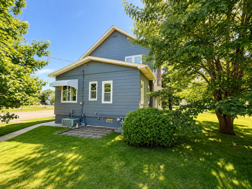 502 W 3rd Avenue Keewatin, MN 55753