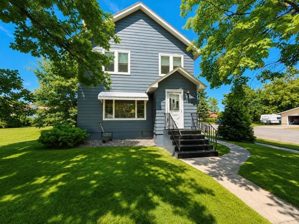 502 W 3rd Avenue Keewatin, MN 55753