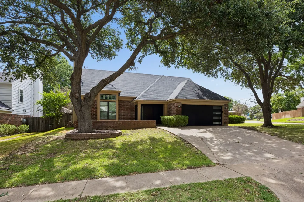 4321 Bradford Drive Grapevine, TX 76051