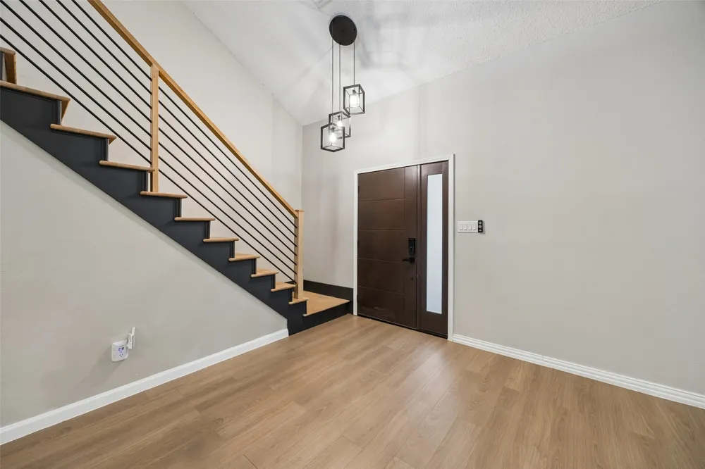 4321 Bradford Drive Grapevine, TX 76051