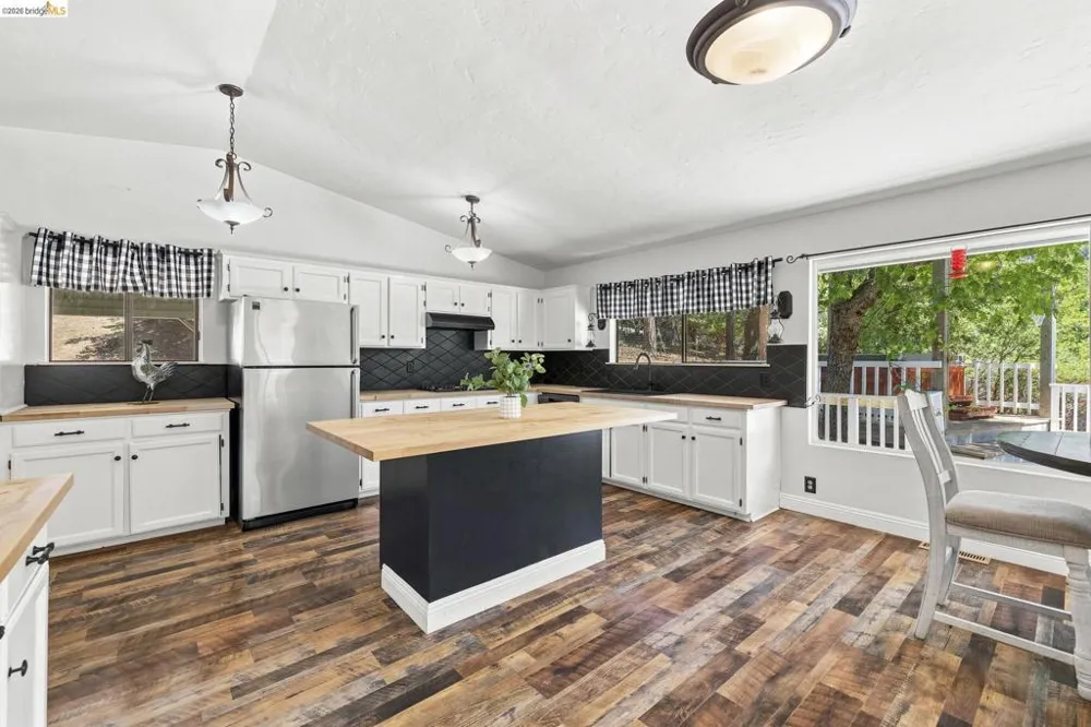 22148 Crystal Falls Dr. West Sonora, CA 95370