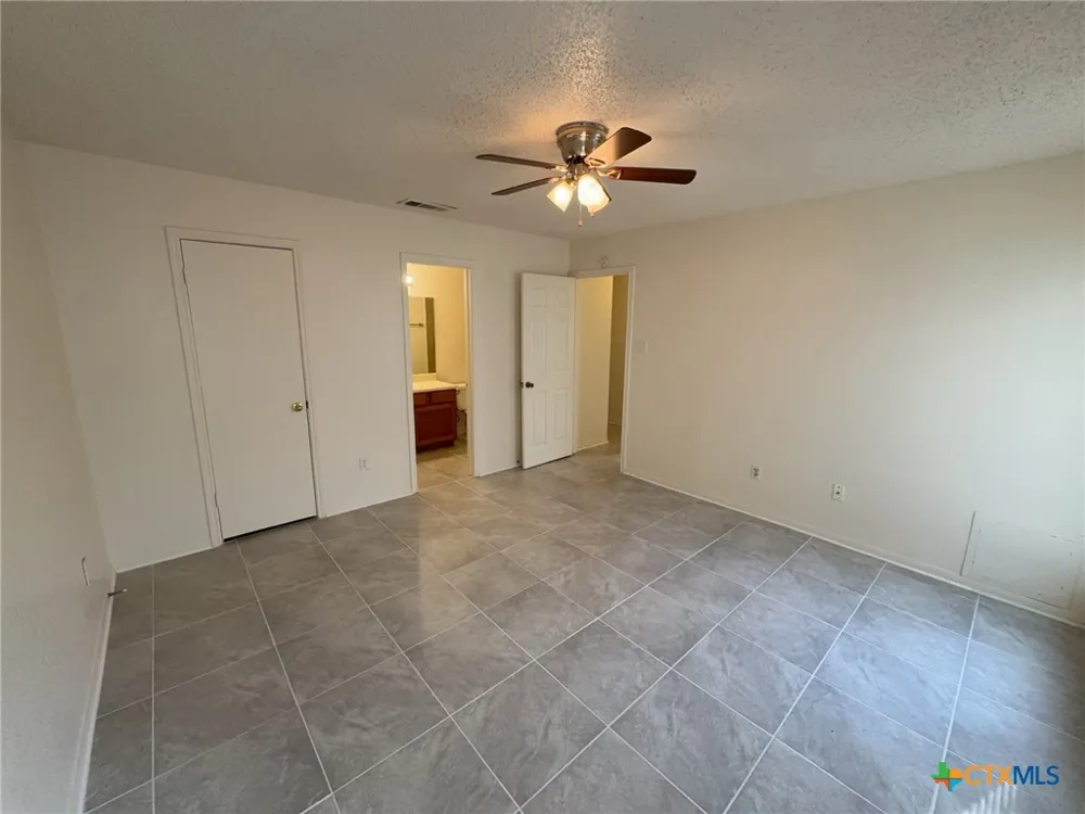 3202 Honeysuckle Drive Killeen, TX 76542