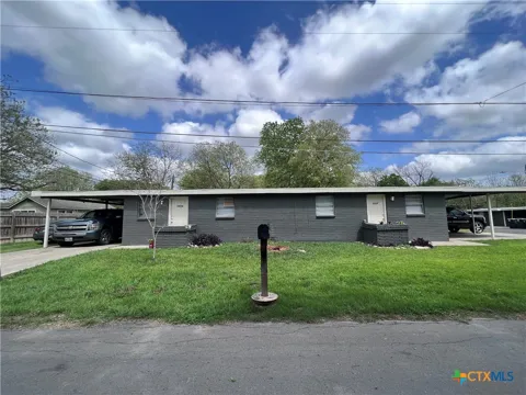 1007 Hackberry Street #A
