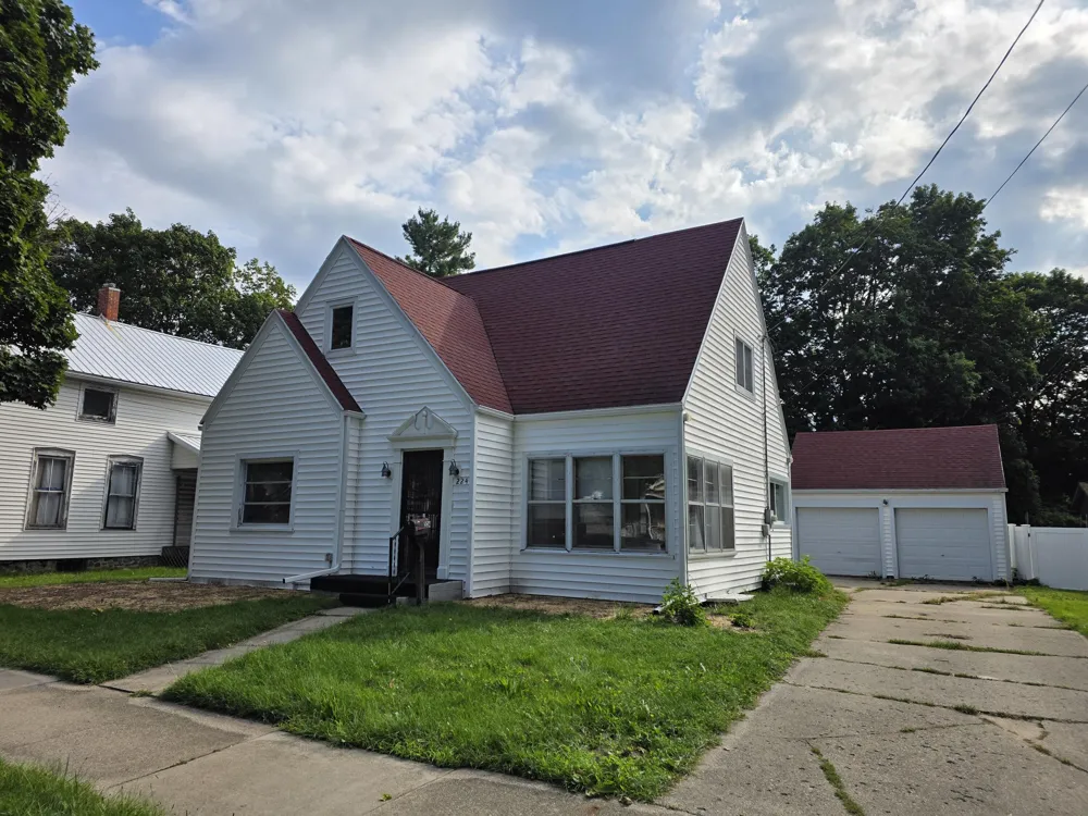 224 Clinton Street Charlotte, MI 48813