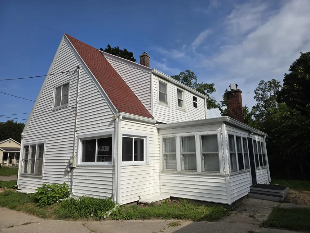 224 Clinton Street Charlotte, MI 48813