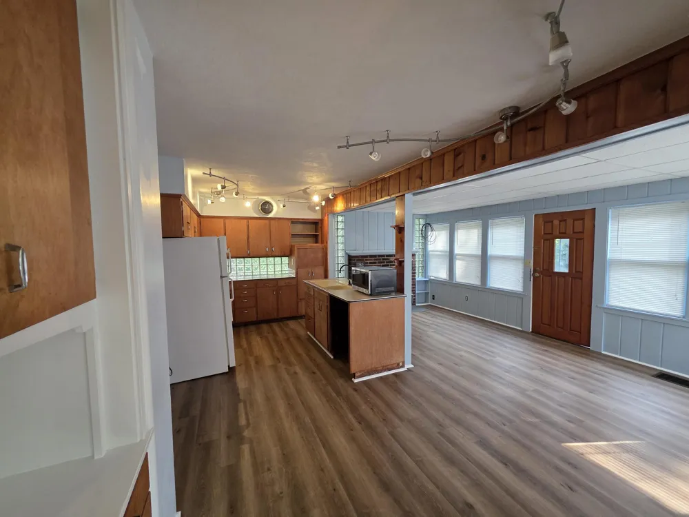 224 Clinton Street Charlotte, MI 48813