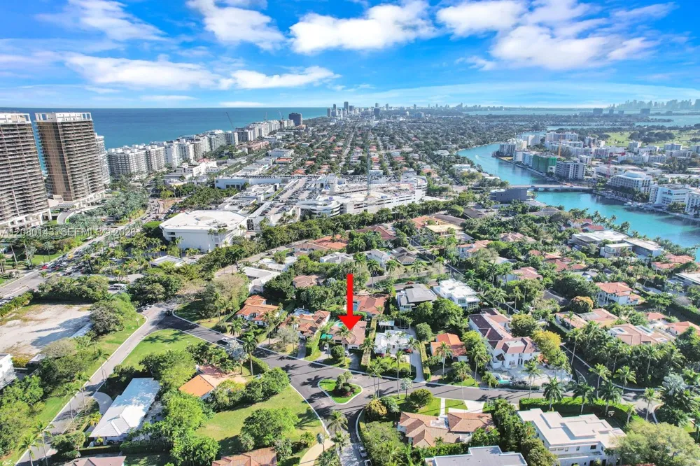 96 Bal Cross Dr Bal Harbour, FL 33154