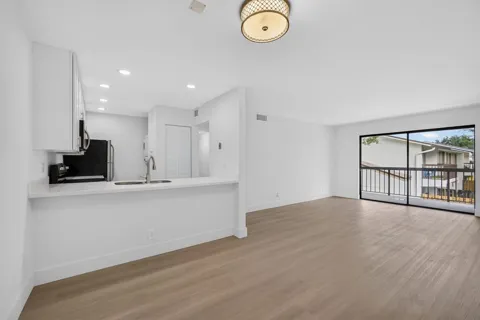 3404 Gardens E Drive #21B