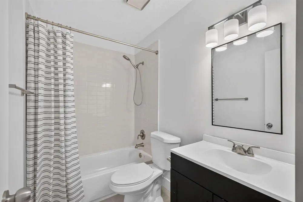 3404 Gardens E Drive #21B Palm Beach Gardens, FL 33410